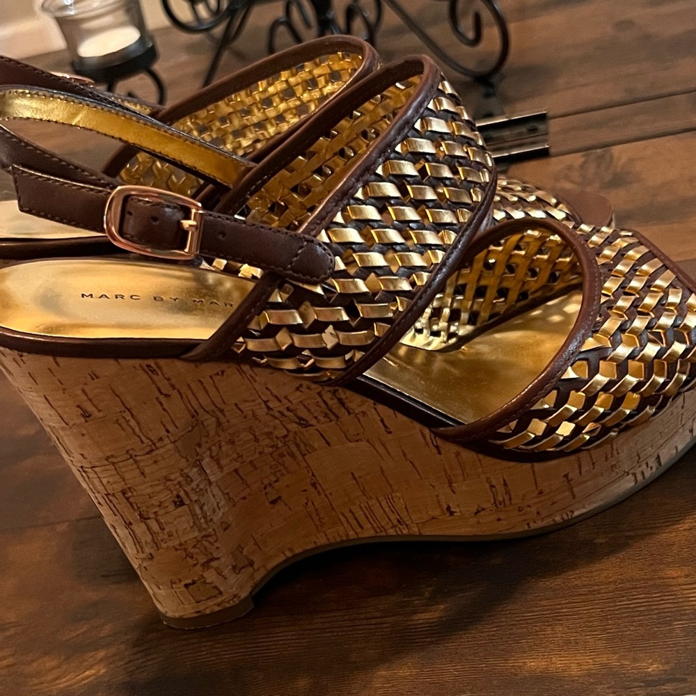 Like new Marc Jacobs Gold and Brown Women's wedges